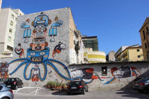 Mr. THOMS au parking de l'hôtel Ibis © photo Régine Cavallaro