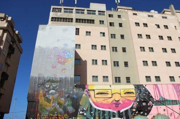 Ibis Styles par Mrfijodor, Corn79 et Davi De Melo Santos